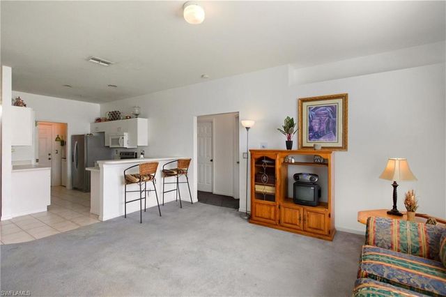 8821 Woodgate Manor CT, Fort Myers, FL 33908