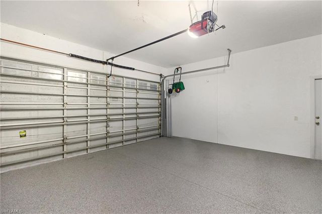 8821 Woodgate Manor CT, Fort Myers, FL 33908