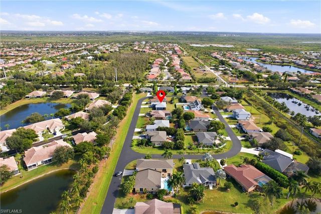 8821 Woodgate Manor CT, Fort Myers, FL 33908