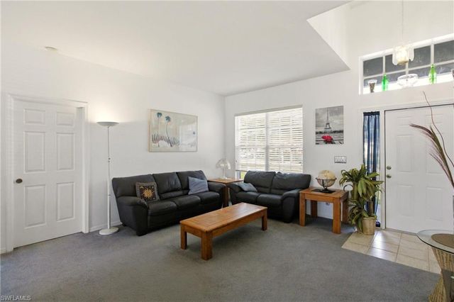 8821 Woodgate Manor CT, Fort Myers, FL 33908