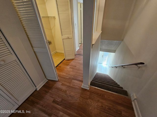 1307 RIVER HILLS Circle 16, Jacksonville, FL 32211