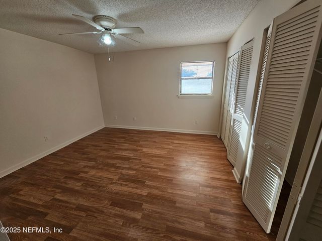 1307 RIVER HILLS Circle 16, Jacksonville, FL 32211