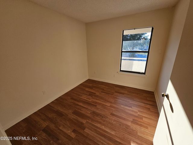 1307 RIVER HILLS Circle 16, Jacksonville, FL 32211