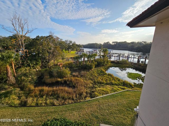 1307 RIVER HILLS Circle 16, Jacksonville, FL 32211