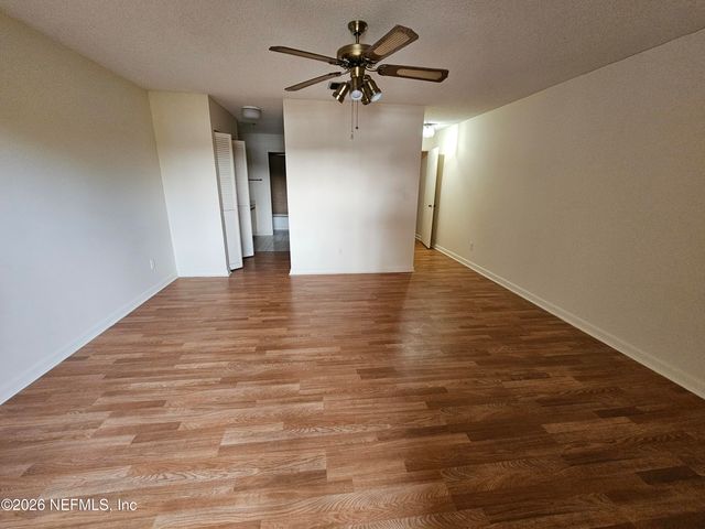 1307 RIVER HILLS Circle 16, Jacksonville, FL 32211