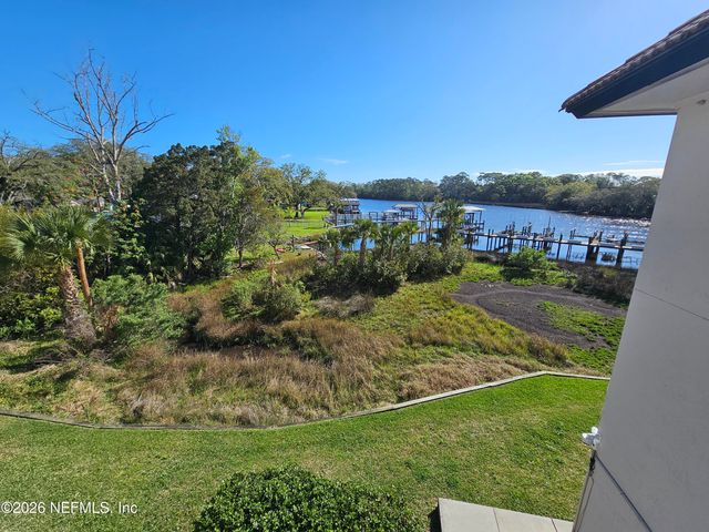 1307 RIVER HILLS Circle 16, Jacksonville, FL 32211