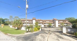 1307 RIVER HILLS Circle 16, Jacksonville, FL 32211