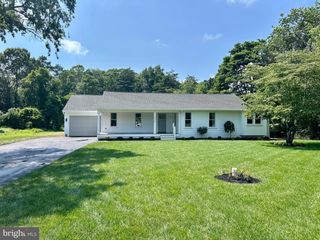 210 PERRY RD, Woodbine, NJ 08270