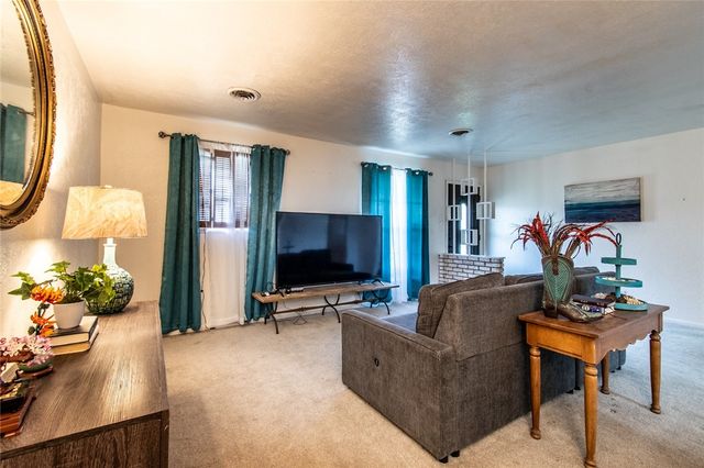 4001 Bray Dr, Corpus Christi, TX 78413