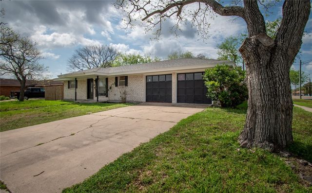 4001 Bray Dr, Corpus Christi, TX 78413