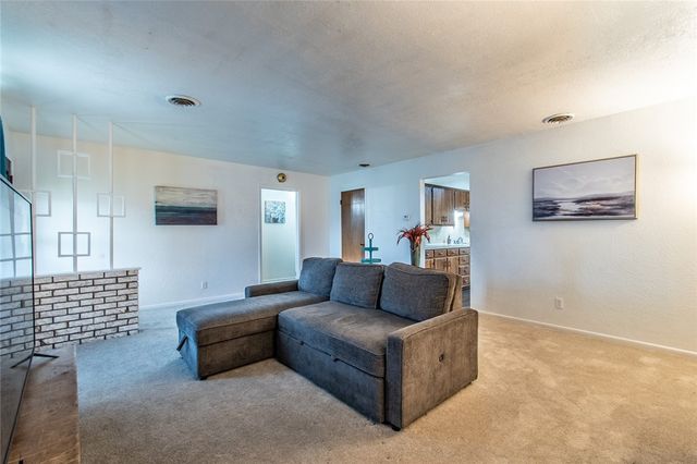 4001 Bray Dr, Corpus Christi, TX 78413