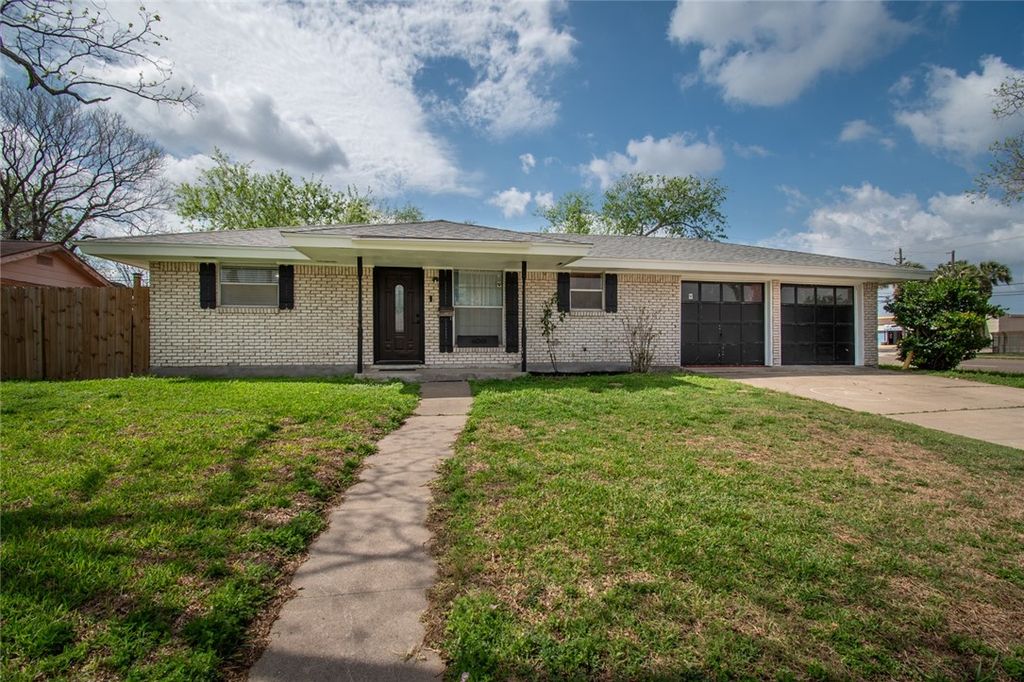 4001 Bray Dr, Corpus Christi, TX 78413