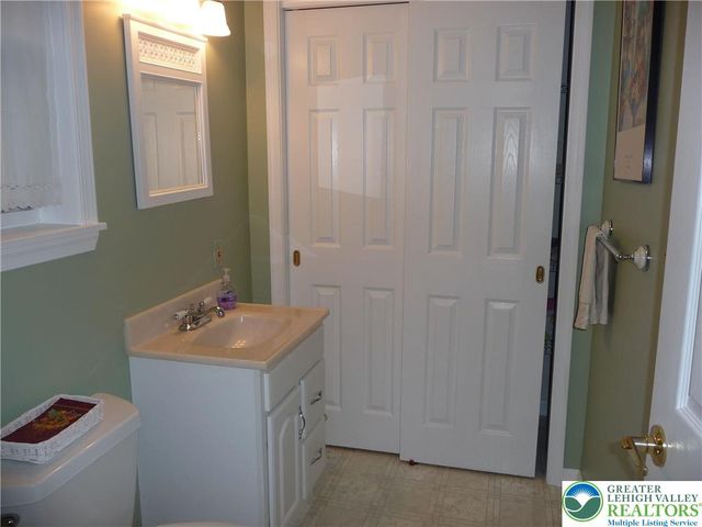 4705 Pheasant Run Court Apt 1, Bethlehem Twp, PA 18020
