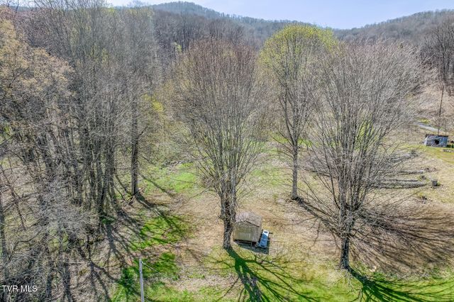 111 Hughes Hollow Road, Roan Mountain, TN 37687