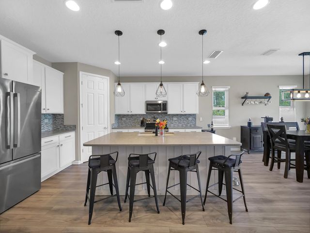 695 Sandstone Dr, St Augustine, FL 32086