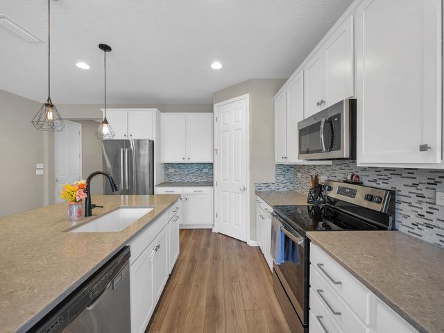 695 Sandstone Dr, St Augustine, FL 32086