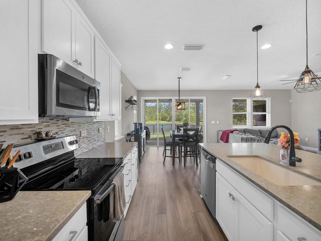 695 Sandstone Dr, St Augustine, FL 32086