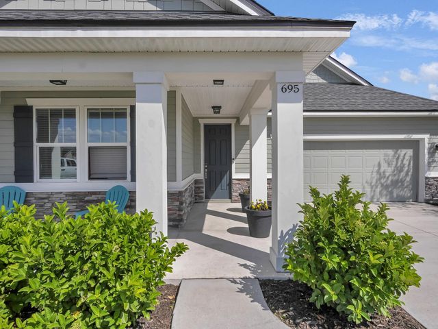 695 Sandstone Dr, St Augustine, FL 32086