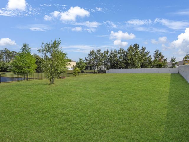 695 Sandstone Dr, St Augustine, FL 32086