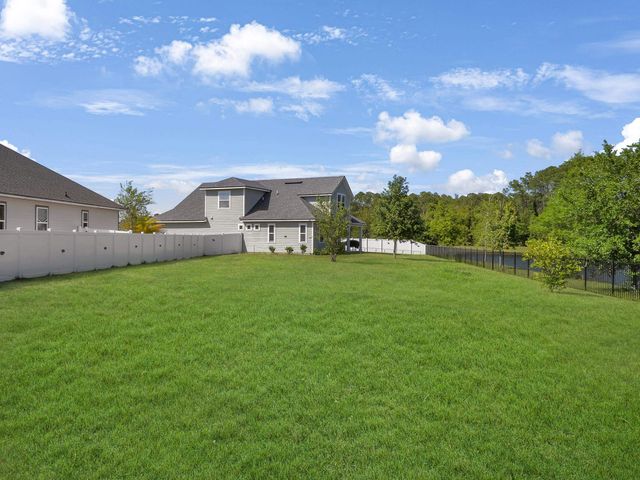 695 Sandstone Dr, St Augustine, FL 32086
