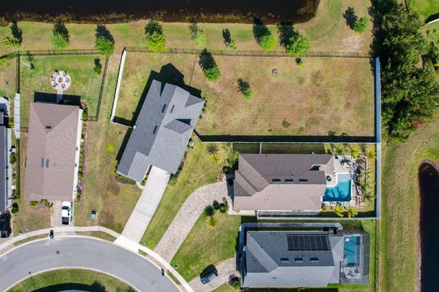 695 Sandstone Dr, St Augustine, FL 32086