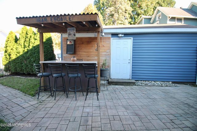 65 Manalapan Avenue, Freehold, NJ 07728