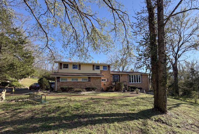 3615 Fairmeade Dr, Nashville, TN 37218