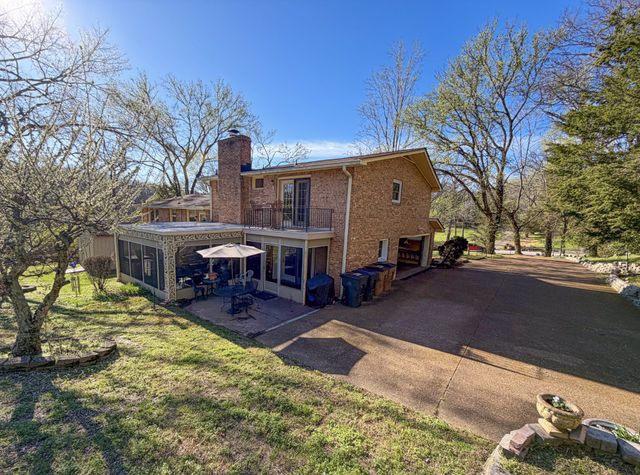 3615 Fairmeade Dr, Nashville, TN 37218