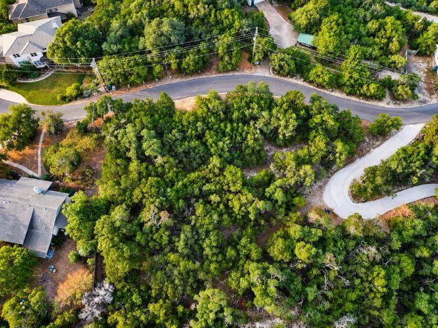 8600 + 8602 Grandview DR, Jonestown, TX 78645