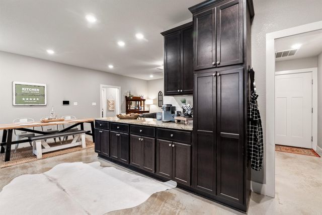 27 Green Timber Way, Vilonia, AR 72173