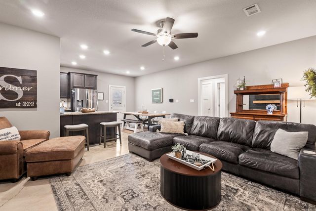 27 Green Timber Way, Vilonia, AR 72173