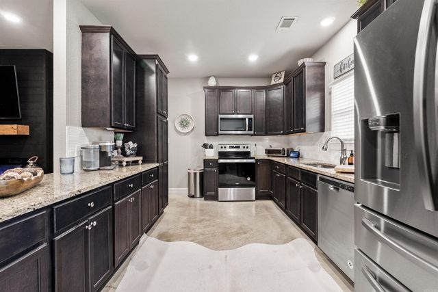 27 Green Timber Way, Vilonia, AR 72173