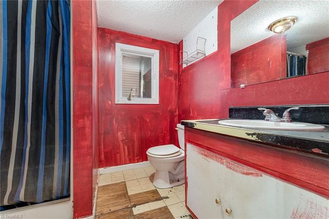108 Shamu Drive, Reidsville, NC 27320