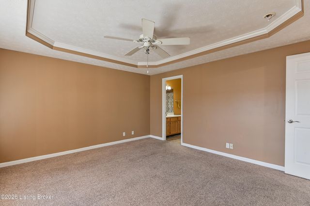 12494 Spring Trace Ct, Louisville, KY 40229