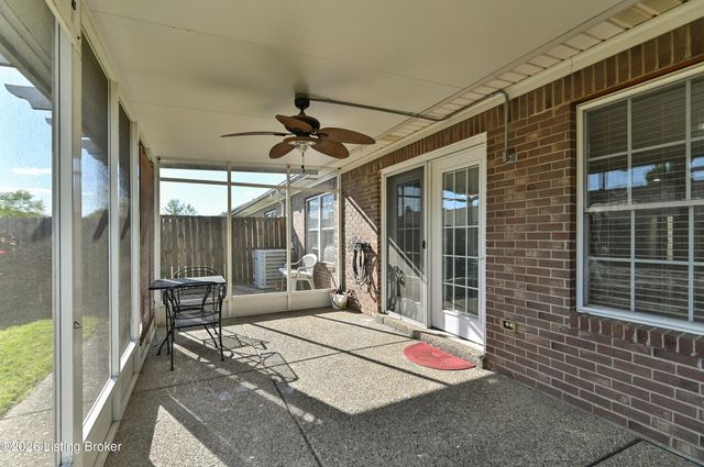 12494 Spring Trace Ct, Louisville, KY 40229