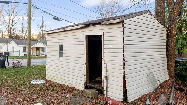 2030 McDonald Avenue, New Albany, IN 47150