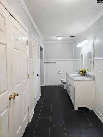 1210 Hunt St, Newberry, SC 29108