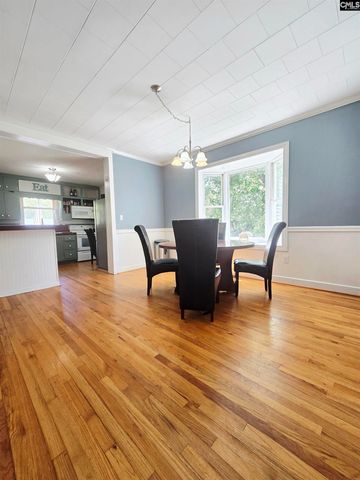 1210 Hunt St, Newberry, SC 29108