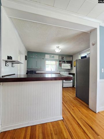 1210 Hunt St, Newberry, SC 29108