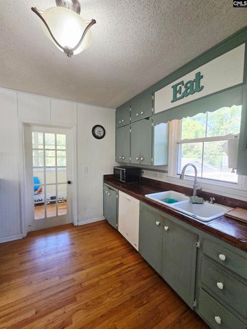 1210 Hunt St, Newberry, SC 29108