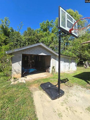 1210 Hunt St, Newberry, SC 29108