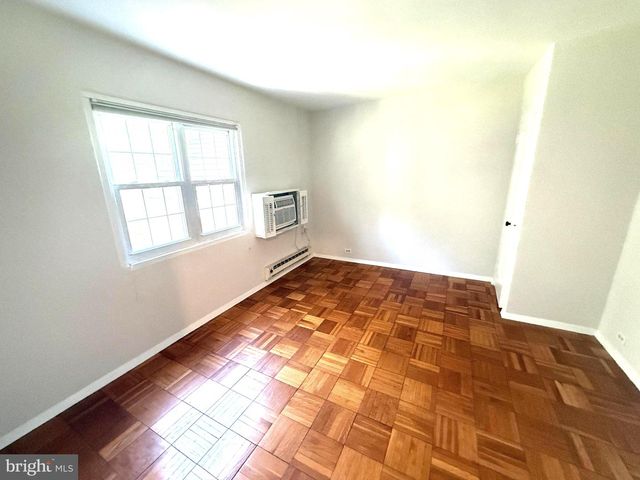 1705 PRESTON RD, Alexandria, VA 22302