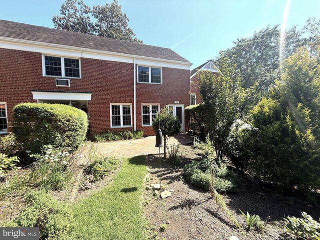 1705 PRESTON RD, Alexandria, VA 22302
