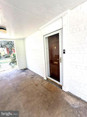 1705 PRESTON RD, Alexandria, VA 22302