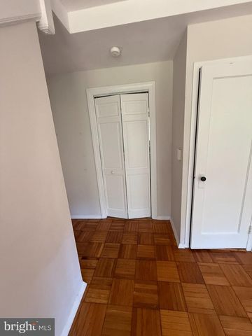 1705 PRESTON RD, Alexandria, VA 22302