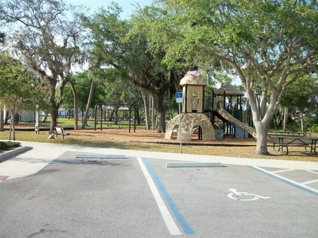 1228 HARBOUR HIBISCUS COURT, Punta Gorda, FL 33983