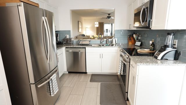 100 Pelican Pointe Drive 103, Delray Beach, FL 33483