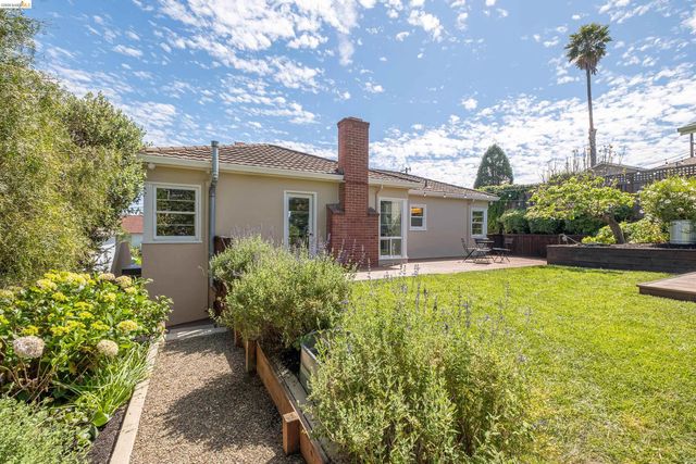 5625 Sacramento Ave, Richmond, CA 94804