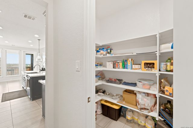 2602 BANDITOS RDG, San Antonio, TX 78245