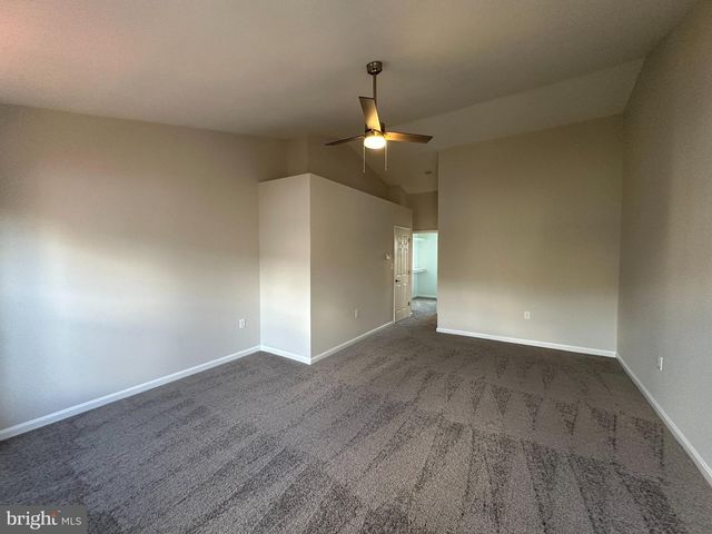 13112 QUAIL CREEK LN, Fairfax, VA 22033